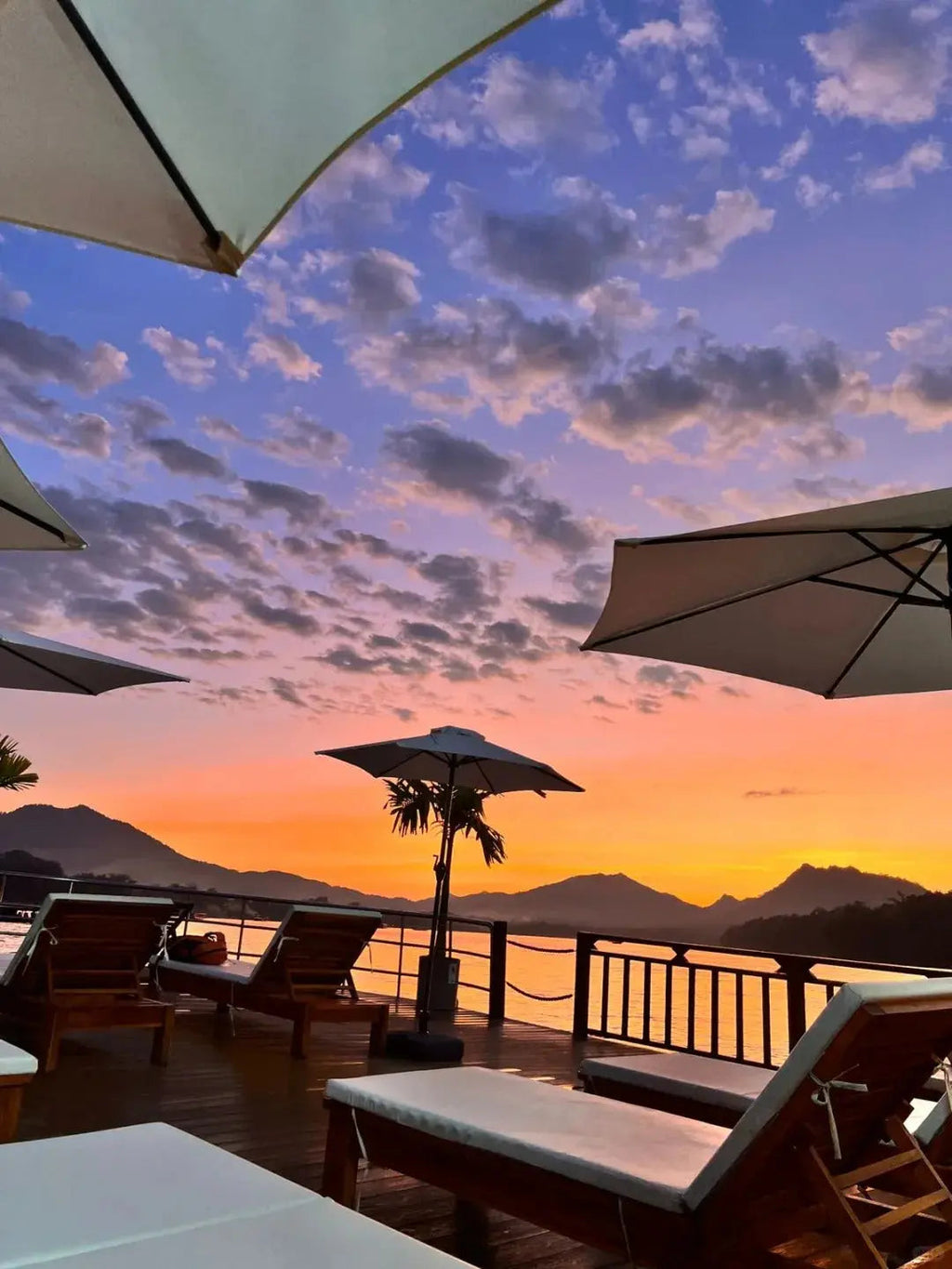 AOne Sunset cruise boat with lanterns