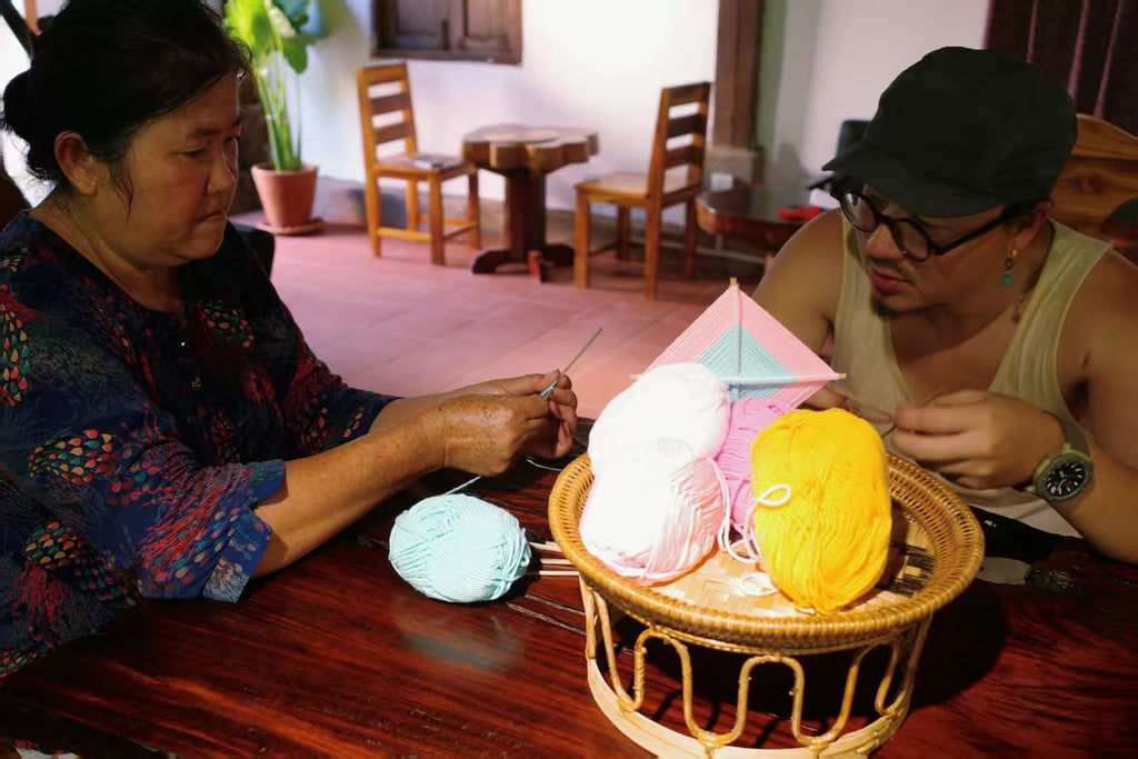 🪷 Lao Traditional Handicraft Workshop – Alms Giving Flower & Yarn Weaving Experience - 2026 Deep Travel VIP
