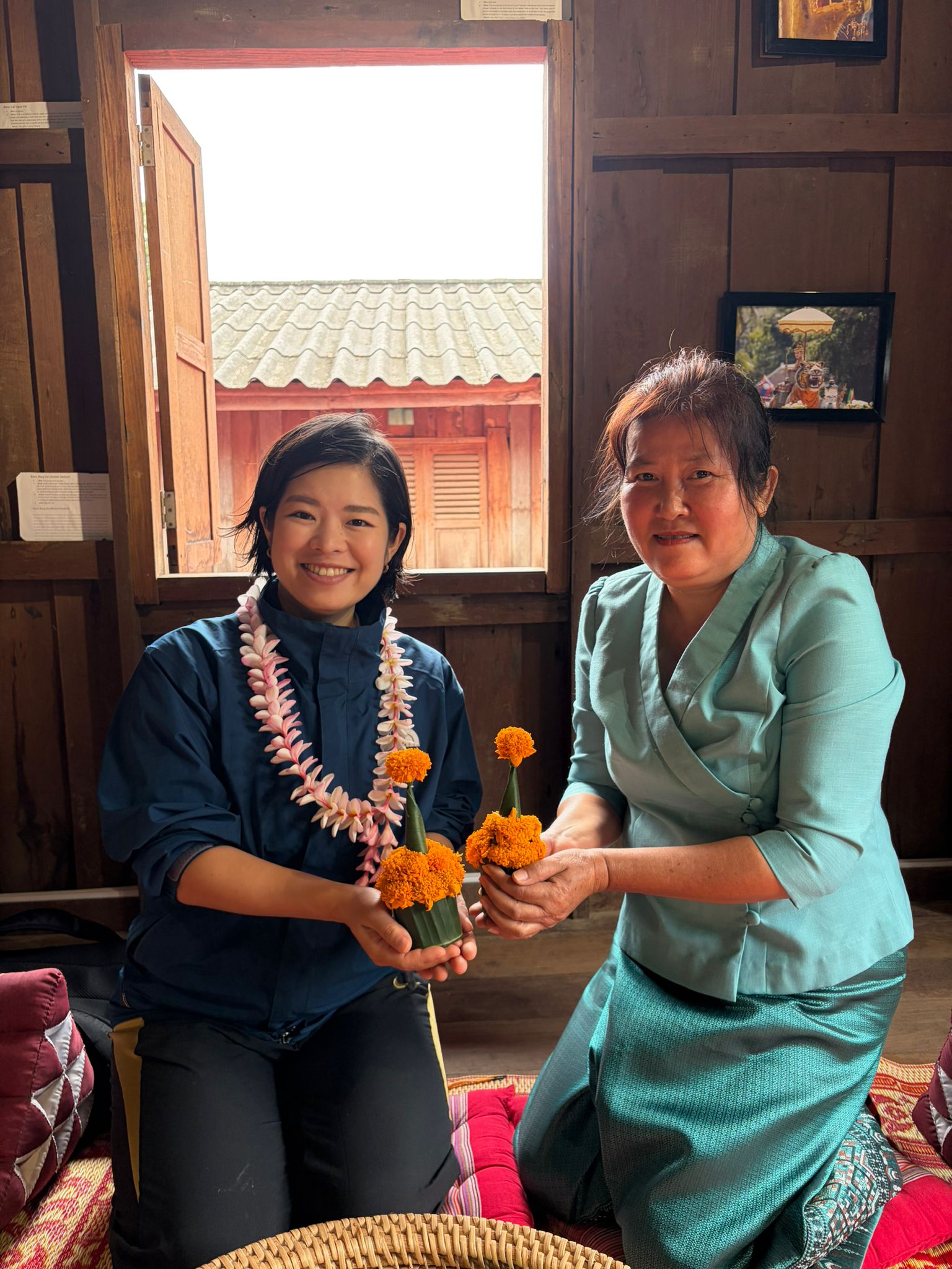🪷 Lao Traditional Handicraft Workshop – Alms Giving Flower & Yarn Weaving Experience - 2026 Deep Travel VIP